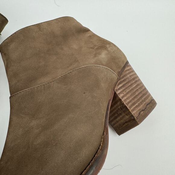 Blondo Nelli Waterproof Leather Ankle Boots Taupe Nubuck/Side Zip 9 - Picture 3 of 8